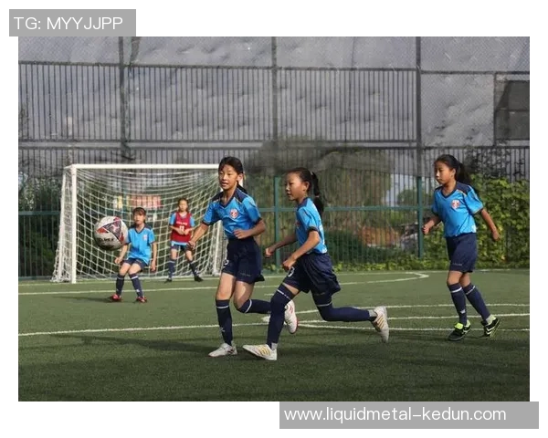 绵羊卷的足球明星如何在绿茵场上展现独特魅力与风采