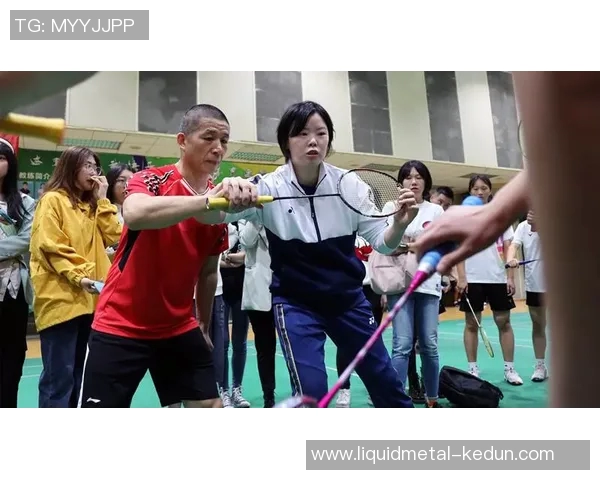上海羽毛球队的蜕变与成长:追寻奥运梦想的奋斗历程 上海羽毛球队的蜕变与成长:追寻奥运梦想的奋斗历程