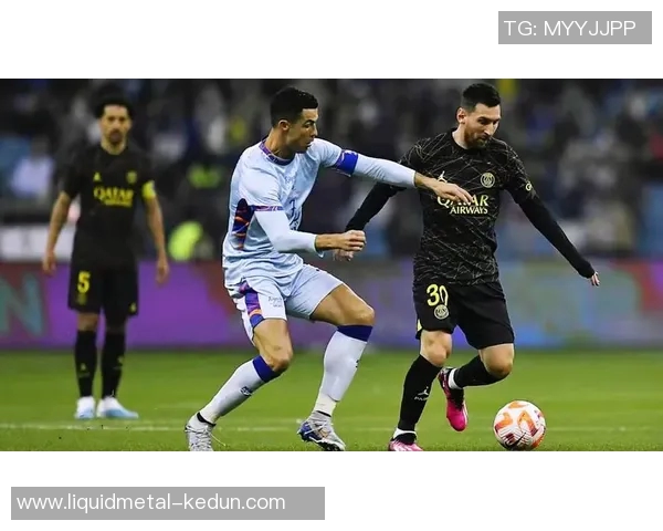 新闻记者如何揭示足球明星背后的故事与挑战 新闻记者如何揭示足球明星背后的故事与挑战