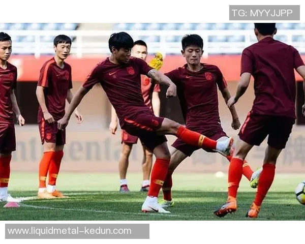 南京足球队在亚运会上的默契配合与战术分析展现团队实力与潜力